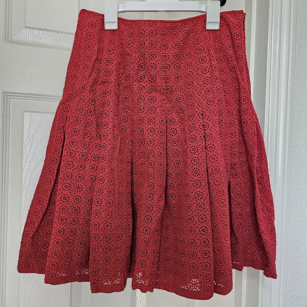 T Tahari a-line eyelet pleated lined skirt knee-length burnt orange size 10